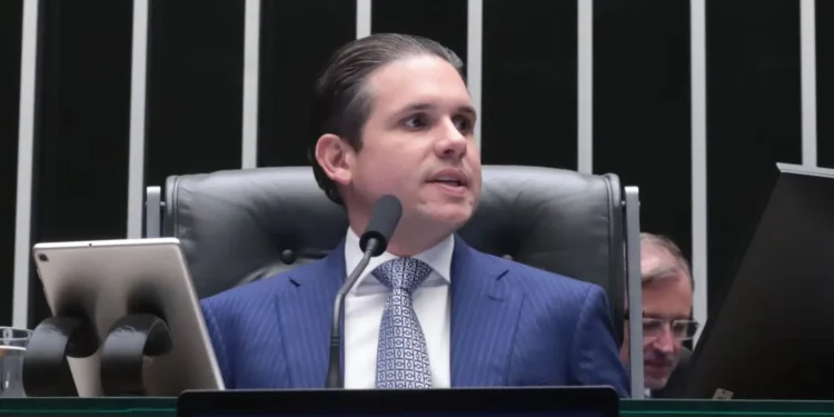 motta-afirma-que-pec-do-fim-da-escala-6×1-sera-votada-ate-julho