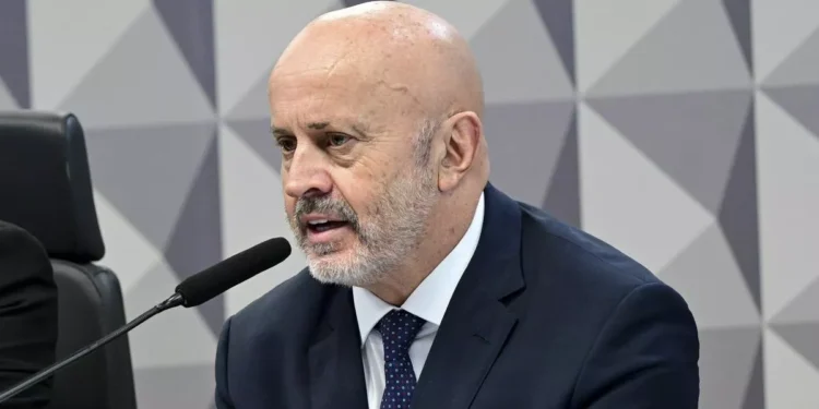 pf-aponta-que-careca-do-inss-corrompeu-policiais-para-forjar-furto-de-carro-de-luxo