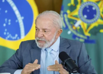 lula-cita-‘reciprocidade’-apos-delegado-da-pf-ser-expulso-dos-eua