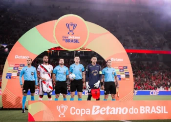 sem-gols,-athletico-pr-e-atletico-go-empatam-em-curitiba