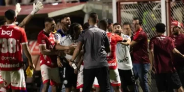 vila-nova-e-multado-em-r$-30-mil-apos-confusao-e-caso-de-racismo-na-serie-b