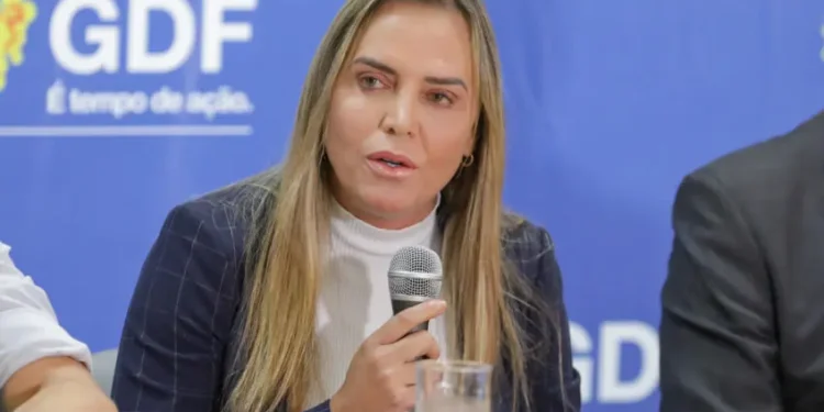 gdf-determina-corte-de-ate-25%-em-contratos-e-impoe-novas-regras-para-gastos-publicos