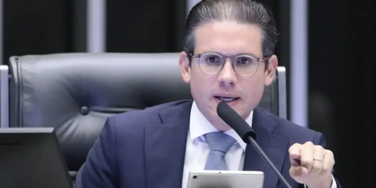 motta-cria-comissao-especial-para-analisar-pec-sobre-fim-da-escala-6×1