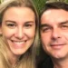 flavio-bolsonaro-amplia-presenca-da-esposa-nas-redes-para-atrair-eleitorado-feminino