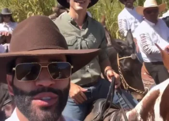 gusttavo-lima-realiza-“cavalgada-do-embaixador”-em-bela-vista-de-goias