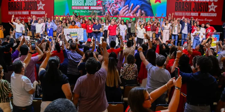 pt-lanca-manifesto-e-traca-estrategia-para-reeleger-lula