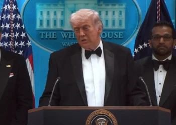 ‘lobo-solitario’:-ataque-a-tiros-marca-jantar-com-trump