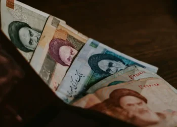 moeda-iraniana-atinge-minima-historica-em-meio-a-guerra-no-oriente-medio