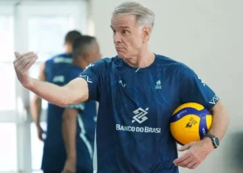 bernardinho-convoca-destaque-da-superliga-para-selecao-brasileira;-veja-lista