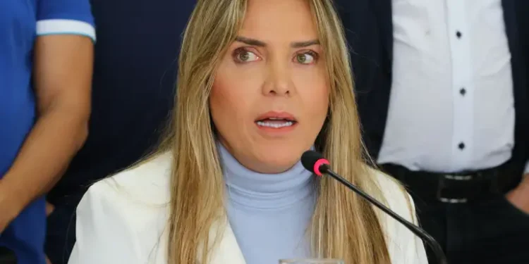 celina-leao-evita-detalhar-crise-do-brb,-mas-diz-que-solucao-tecnica-ja-esta-encaminhada