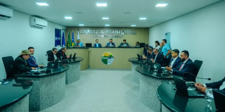 concurso-da-camara-de-senador-canedo-e-suspenso-pela-justica