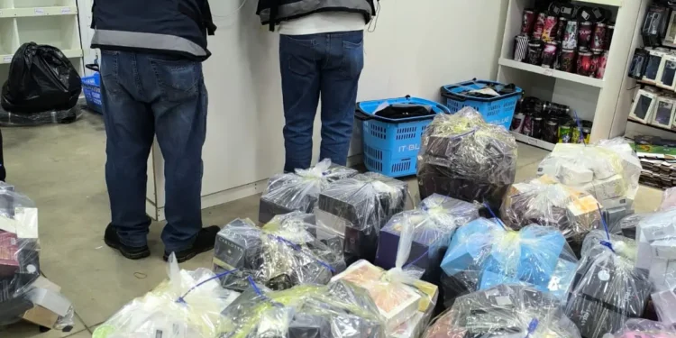 procon-apreende-mais-de-mil-perfumes-falsificados-em-goiania