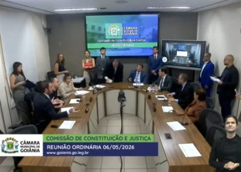 base-de-mabel-reage-apos-sessao-nao-aberta-na-ccj-por-falta-de-quorum