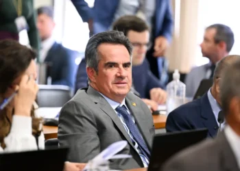pf-aponta-suposta-mesada-de-ate-r$-500-mil-a-ciro-nogueira-em-caso-envolvendo-banco-master