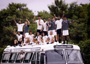 corinthians-lanca-uniformes-2026/27-inspirados-na-invasao-corintiana-de-1976
