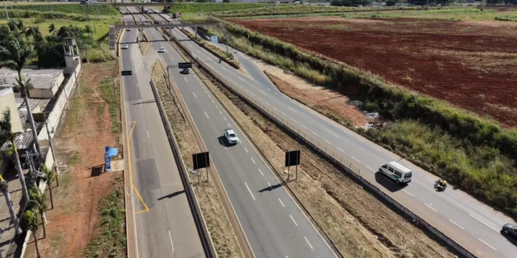 “a-estrada-deixou-de-ser-uma-rodovia-para-ser-uma-avenida”,-diz-especialista-sobre-br-060