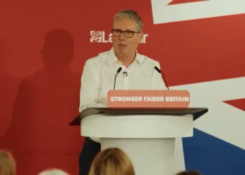 em-meio-a-pressao,-keir-starmer-resiste-a-pedidos-de-renuncia