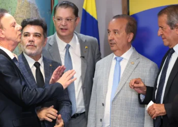 pl-reage-ao-stf-e-propoe-nova-pec-da-anistia-apos-decisao-de-moraes