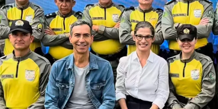 tralli-e-renata-vasconcellos-sao-vistos-em-pirenopolis-durante-gravacoes-da-globo