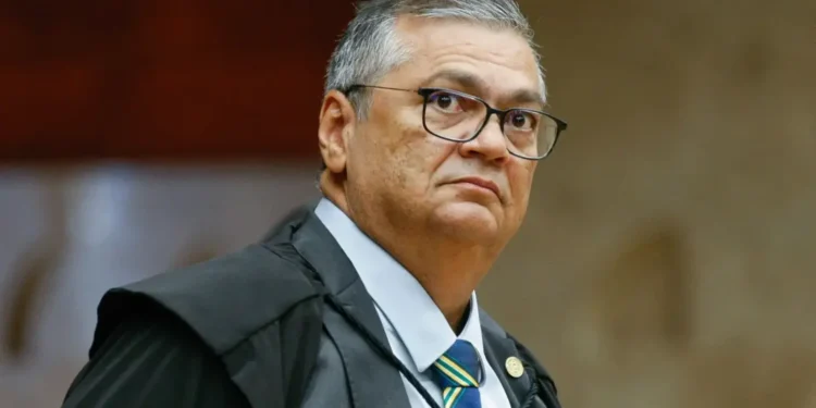 flavio-dino-abre-investigacao-sobre-suposto-envio-de-emendas-a-filme-de-bolsonaro