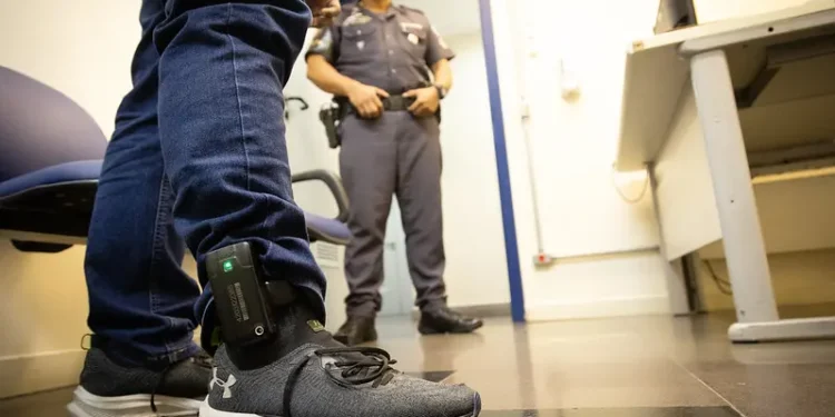 camara-acelera-votacao-de-projetos-sobre-tornozeleira-eletronica-e-merenda-escolar