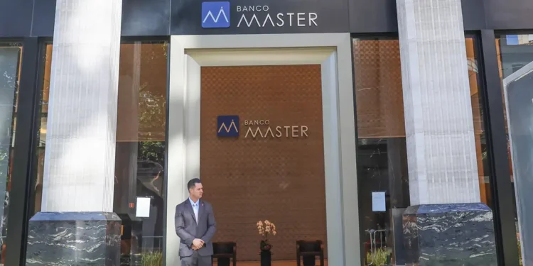 master:-foragido-de-operacao,-victor-sedlmaier,-e-preso-em-dubai