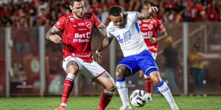 vila-nova-bate-o-avai-no-oba,-encerra-jejum-e-retoma-lugar-no-g4-da-serie-b