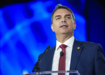 escandalo-com-flavio-ainda-nao-aparece-em-pesquisa-e-lula-pode-crescer,-avalia-especialista