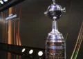 taca-da-libertadores-esta-em-exibicao-em-goiania