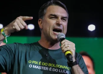 escandalo-do-banco-master-coloca-pre-candidatura-de-flavio-bolsonaro-sob-pressao-no-pl