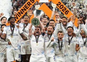 aston-villa-goleia-freiburg,-conquista-europa-league-e-encerra-jejum-de-30-anos