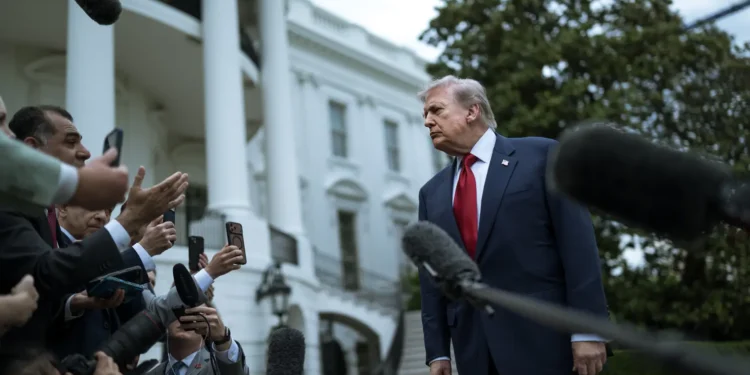 trump-cita-‘estagios-finais’-no-ira-mas-afirma-que-nao-tem-‘pressa’