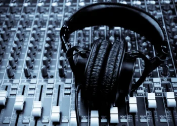o-artista-virou-empresa-e-mudou-para-sempre-o-mercado-da-musica
