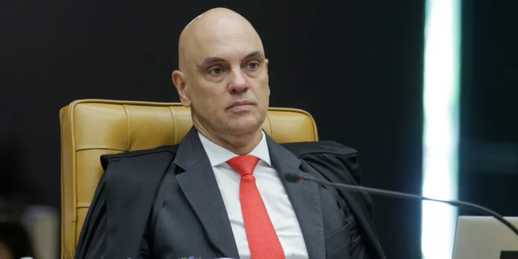 moraes-arquiva-investigacao-sobre-malas-em-aviao-com-motta