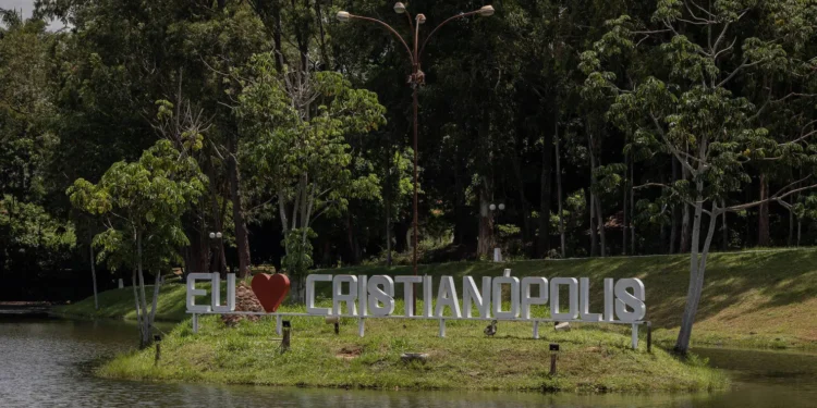 cristianopolis-abre-concurso-com-174-vagas-e-salarios-de-ate-r$-7,1-mil