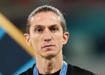 filipe-luis-entra-no-radar-do-bayer-leverkusen-para-proxima-temporada