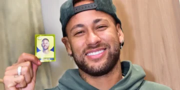 figurinha-dourada-de-neymar-esgota-em-menos-de-2-horas-apos-lancamento