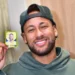 figurinha-dourada-de-neymar-esgota-em-menos-de-2-horas-apos-lancamento