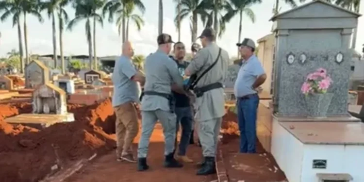 influenciador-e-preso-apos-denunciar-venda-de-tumulos-ocupados-em-rio-verde
