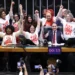 camara-aprova-pec-que-acaba-com-escala-6×1-em-primeira-votacao