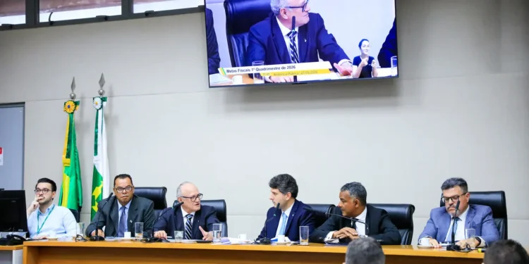 gdf-projeta-superavit-de-r$-2-bilhoes-e-aposta-em-ajuste-fiscal-para-equilibrar-contas-em-2026