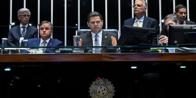 senado-vira-novo-foco-de-resistencia-a-pec-do-fim-da-escala-6×1