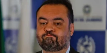 castro-desiste-de-disputar-o-senado-apos-operacao-da-pf