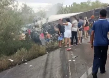 familia-inteira-morre-em-acidente-na-br-116;-tragedia-deixa-16-vitimas-e-coloca-bahia-em-luto