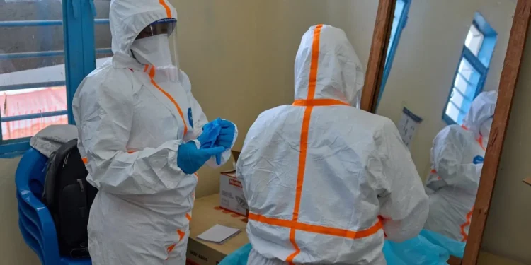 ‘pessoas-estao-morrendo’:-falta-de-recursos-amplia-alerta-para-ebola