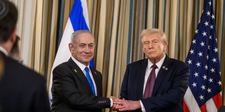 trump-discute-com-netanyahu-e-chama-aliado-de-‘louco’