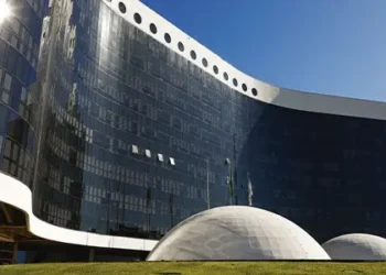 tse-divide-r$-4,9-bi-entre-30-partidos-para-eleicoes-de-2026;-veja-quem-recebe-mais