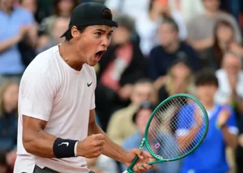 goiano-guto-miguel-faz-historia-e-conquista-titulo-inedito-em-roland-garros