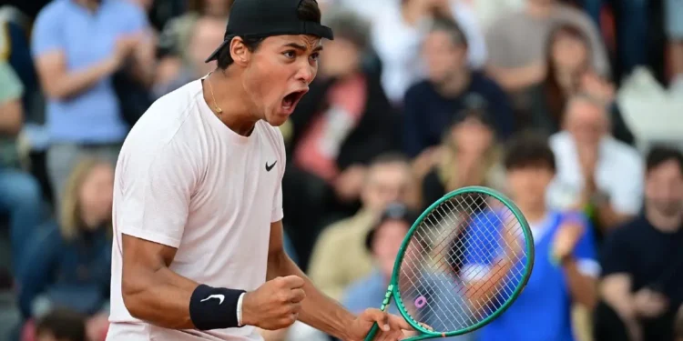 goiano-guto-miguel-faz-historia-e-conquista-titulo-inedito-em-roland-garros