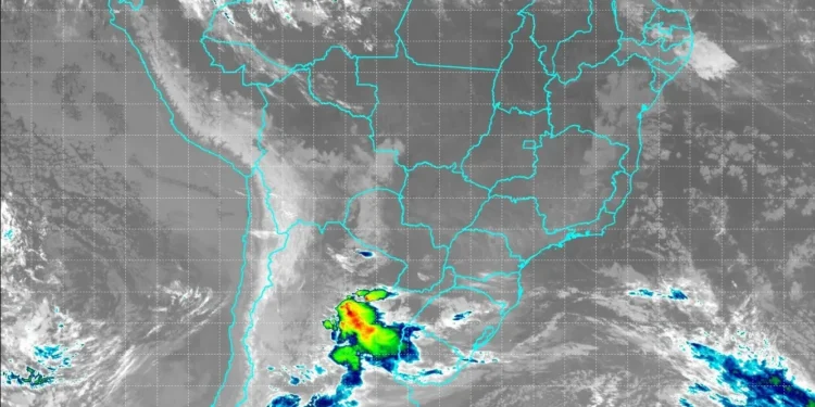 frio-de-8,4°c-e-alerta-de-queimadas:-veja-a-previsao-do-tempo-em-goias